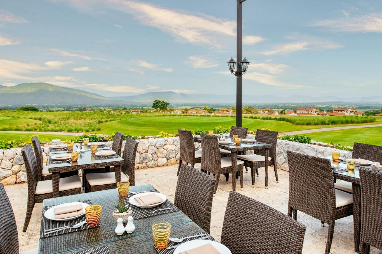 Mövenpick Resort Khao Yai Ban Wang Sai Exteriör bild